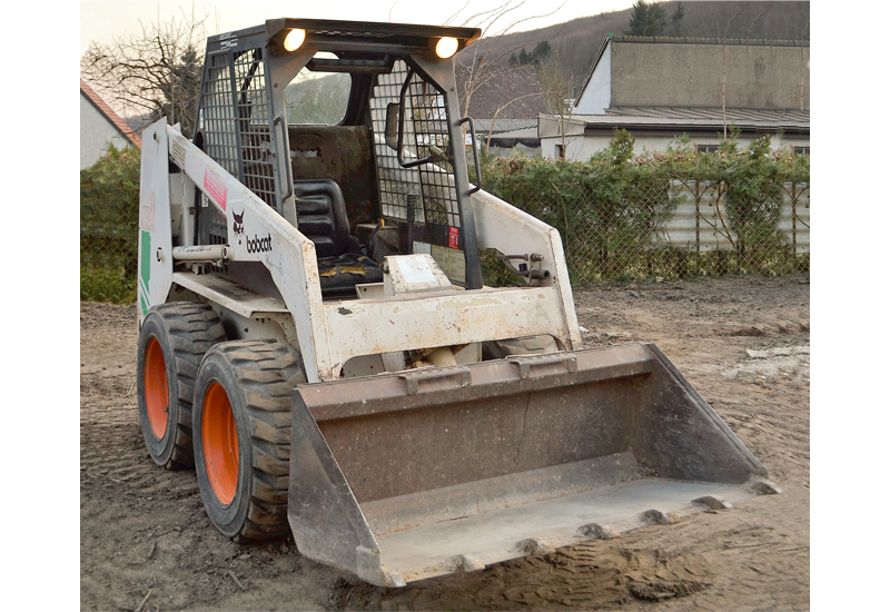 kompaktlader-schaufel-maschinenverleih-limp